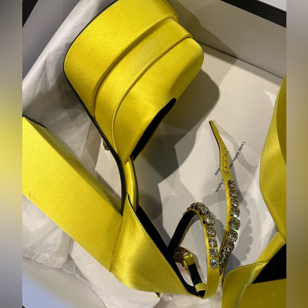Versace Medusa Aevitas platform pumps